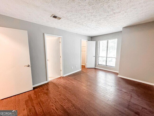 Building Photo - 130 Warm Springs Cir
