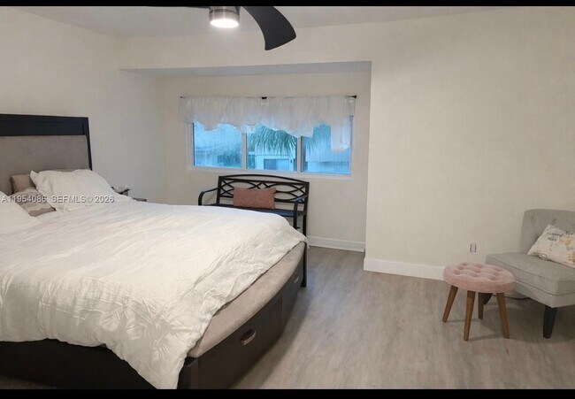 Building Photo - 8243 NW 8th Ct