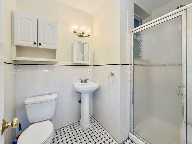 Building Photo - 273 Webster Ave