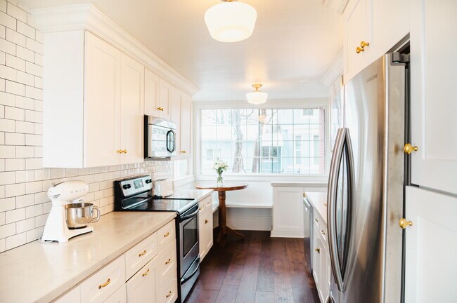Building Photo - 145 E 300 S