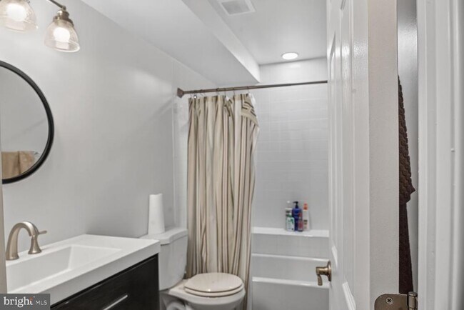 Building Photo - 6929 Clearwind Ct