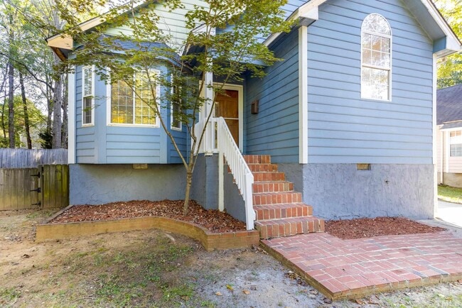 Building Photo - 326 Wilson St