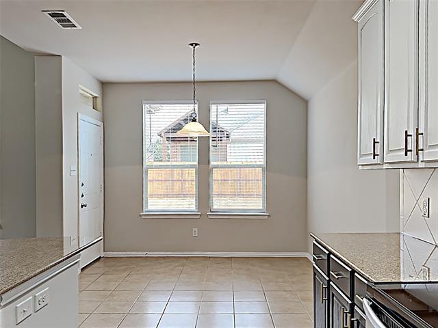 Building Photo - 661 Cattlemans Way