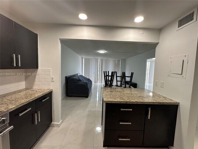 Building Photo - 7051 Environ Blvd