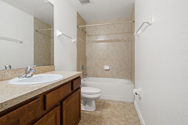 Building Photo - 5363 Pierpoint Ave