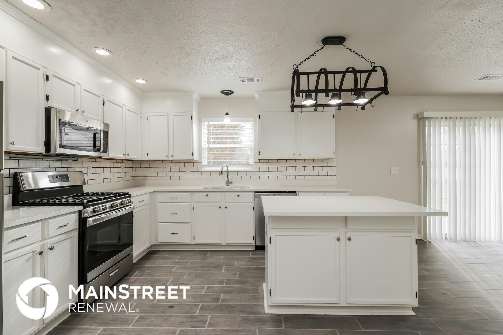 Building Photo - 10102 Spring Gate Dr