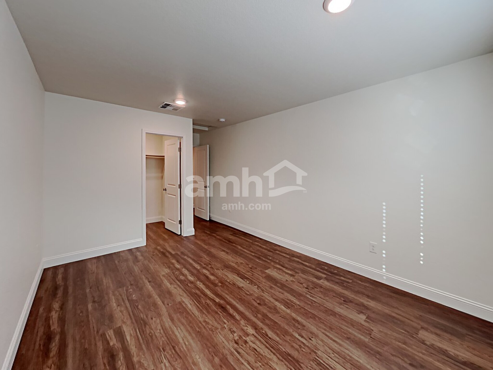 Building Photo - 6031 Schmidt St