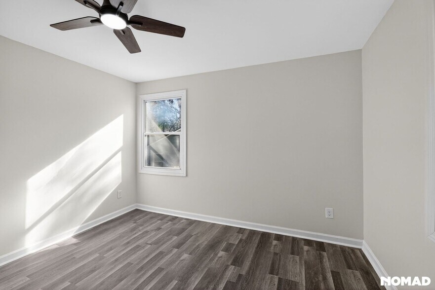 Building Photo - 1262 Kenilworth Dr SW