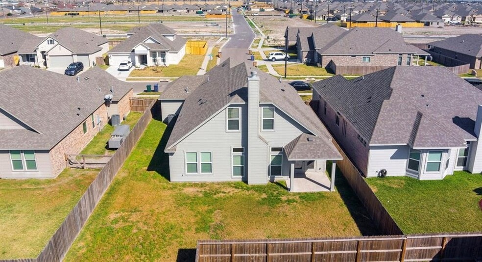 Building Photo - 7633 Stampede Dr