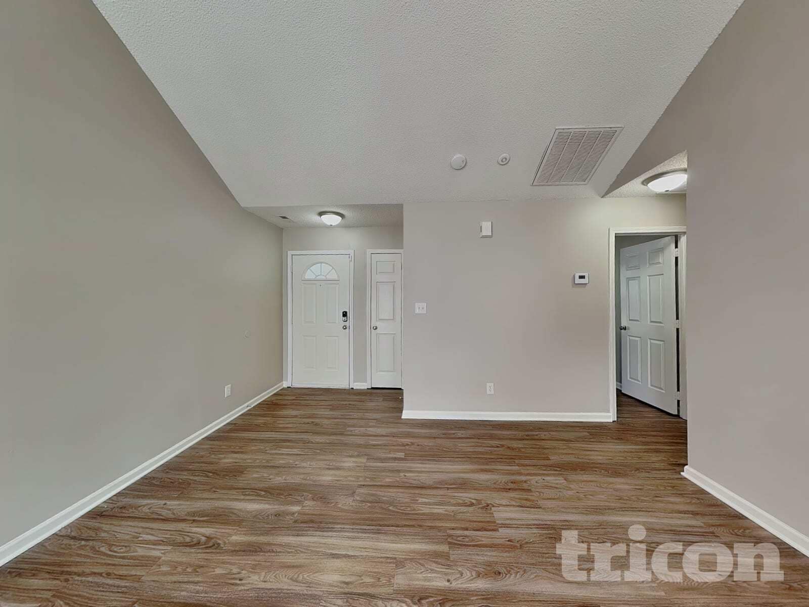 Building Photo - 2736 Daffodil Dr