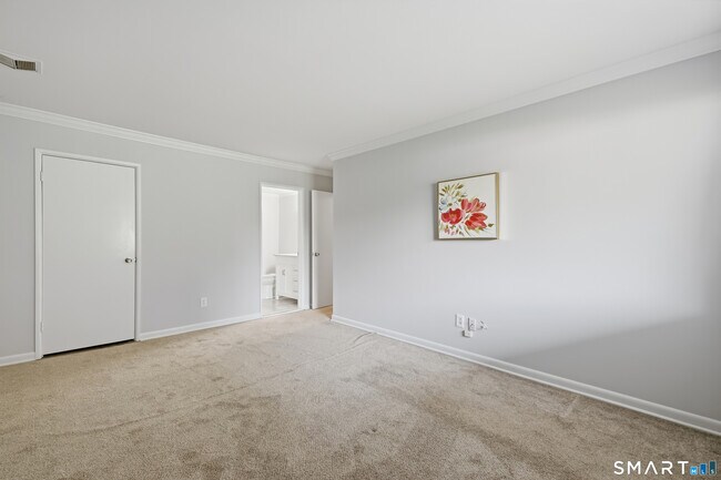 Building Photo - 110 Southport Woods Drive