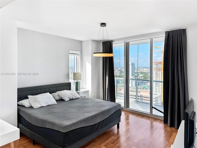 Building Photo - 185 SW 7th St