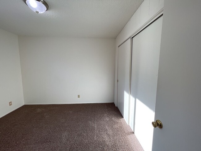 Building Photo - (OTM) 520-550 Summer [PRM: Marlene] (4)