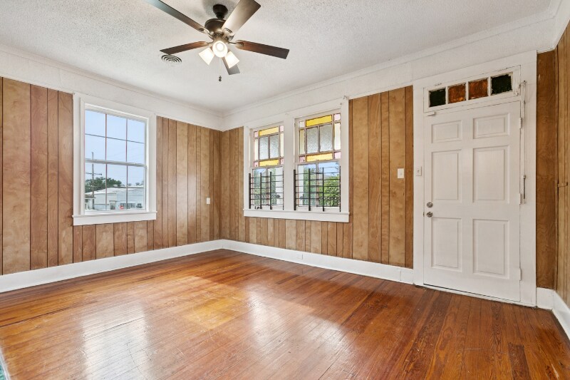 Building Photo - 1617 Duels St