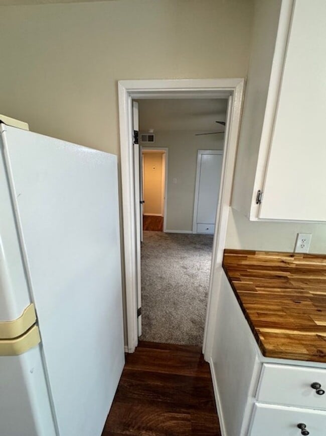 Building Photo - Recently Remodeled Home