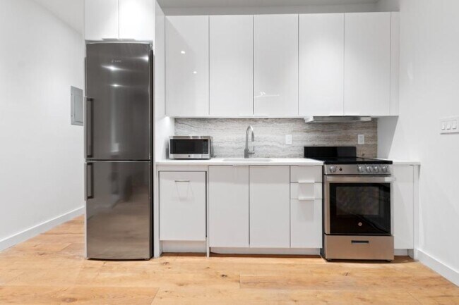 Building Photo - 1 bedroom in New York NY 10011