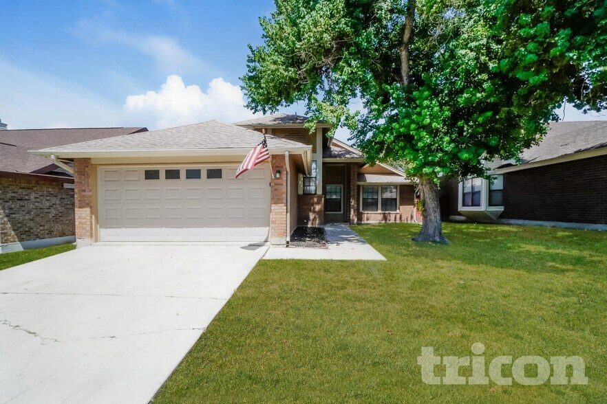 Primary Photo - 7947 Flower Trail