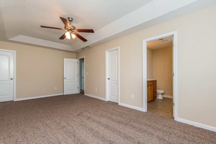 Building Photo - 5792 Castlebrook Dr