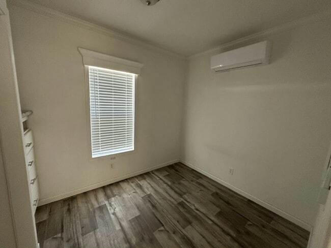 Building Photo - 11240 N Northwood Dr