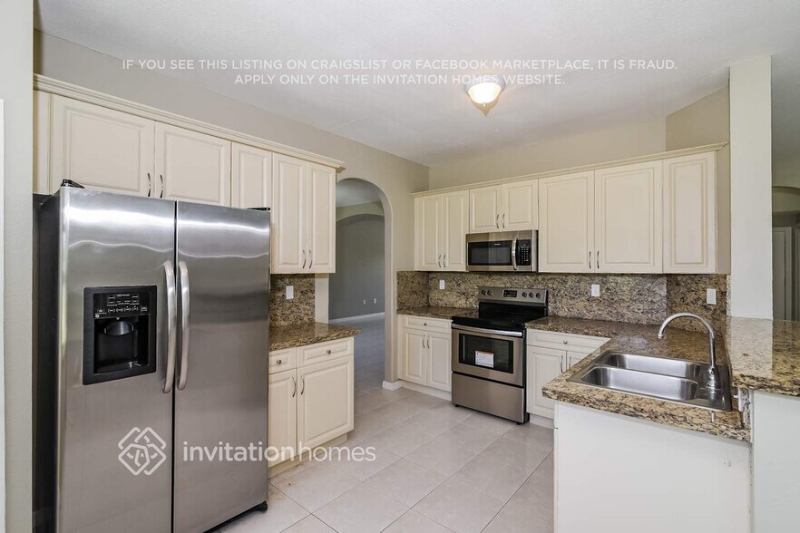 Building Photo - 16425 SW 84th St