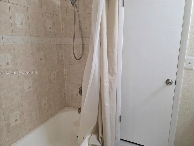 Building Photo - 1500 Jefferson Dr