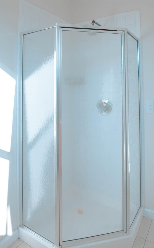 Building Photo - 4000 Bergenline Ave