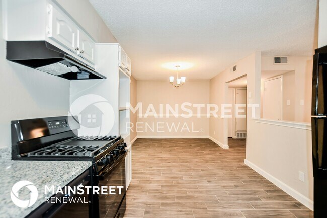 Building Photo - 926 Wateka Way