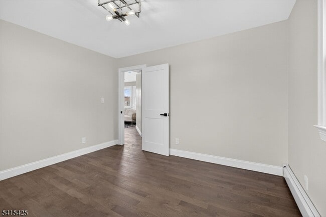 Building Photo - 21 Lombardy Pl