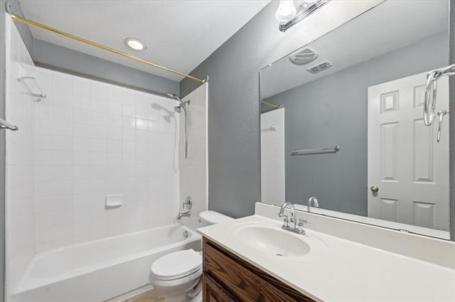 Building Photo - 1021 Ellis Way