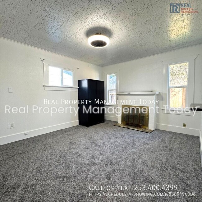 Building Photo - 330 1/2 4th St SE-