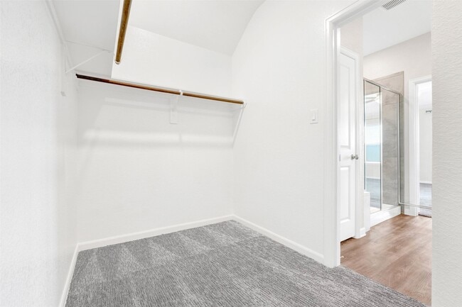 Building Photo - 30023 Vallonea Oak