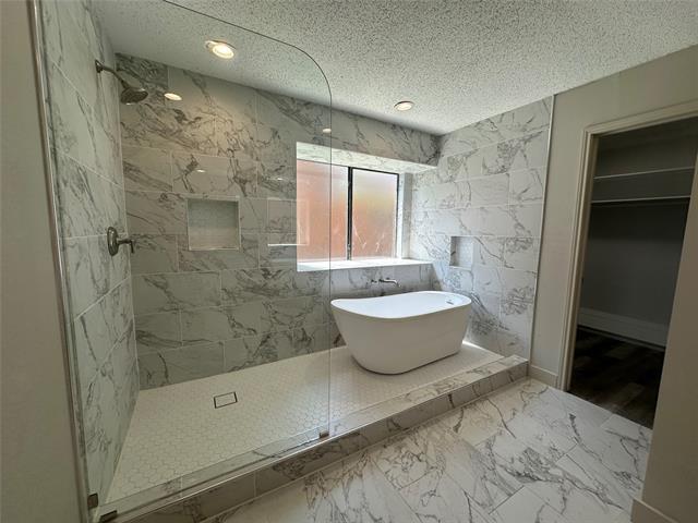 Building Photo - 1581 Glenmore Dr