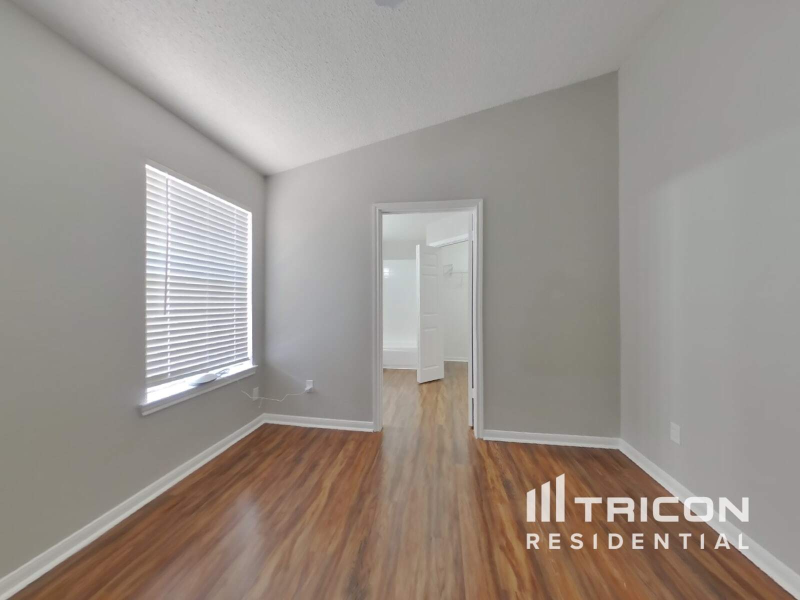 Building Photo - 3142 Boynton Dr