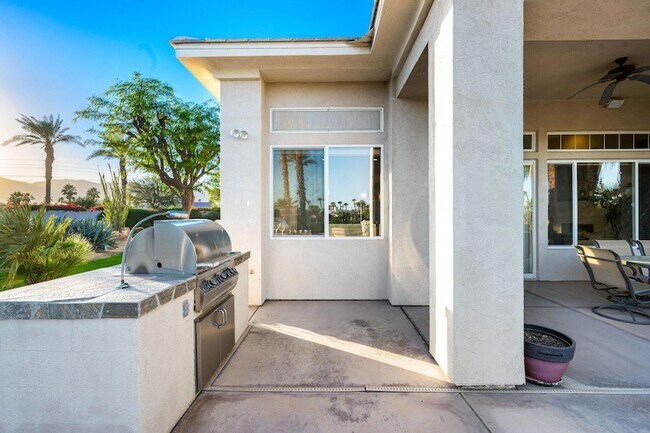 Building Photo - 50944 Via Ancantara