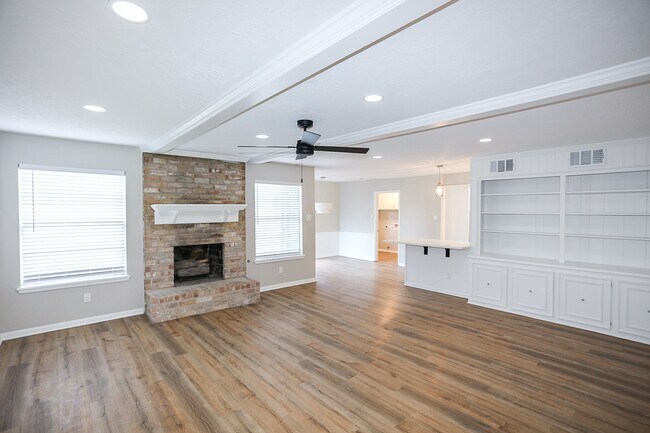 Building Photo - 18102 Mahogany Forest Dr
