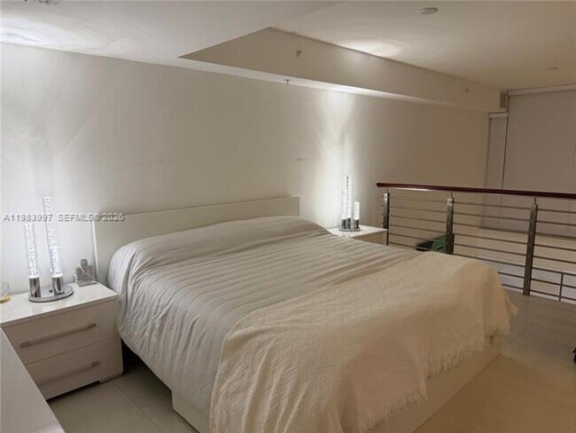 Building Photo - 41 SE 5th St