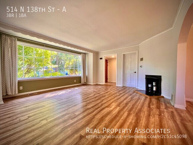 Building Photo - 514 N 138th St