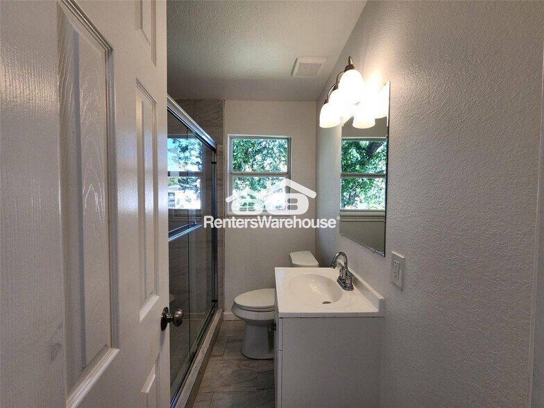 Building Photo - 2706 Berry St