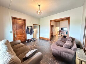 Building Photo - Large 3 Bedroom Open July 1st!
