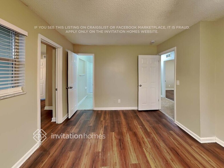 Building Photo - 6713 Riparian Rd
