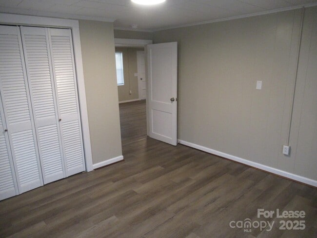 Building Photo - 7510 Palm Tree Church Rd