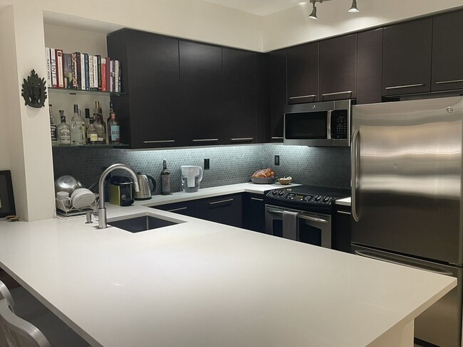 Building Photo - Move in Special, $1250 off 1st months rent...