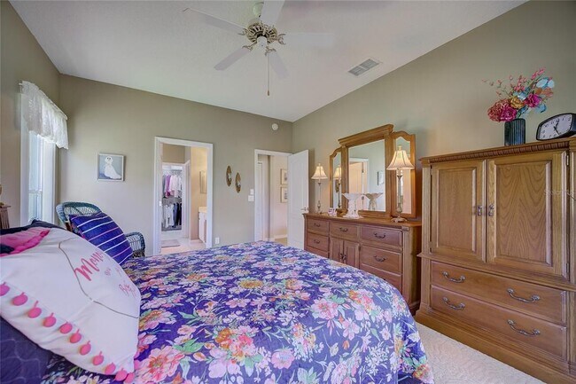 Building Photo - 2234 Fenton Ave