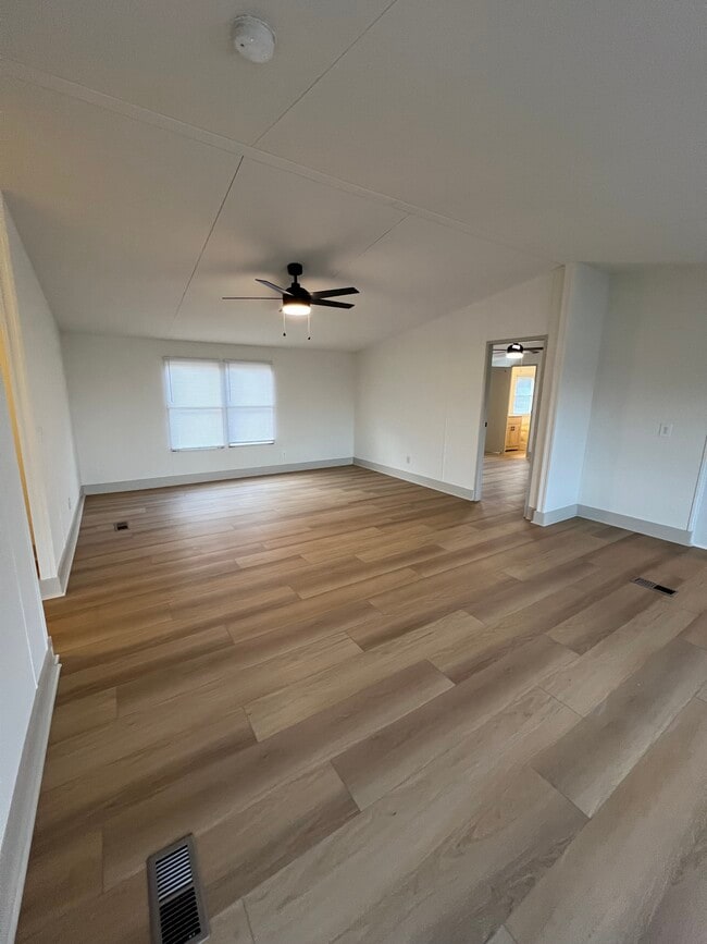 Building Photo - 1609 Walden Rd