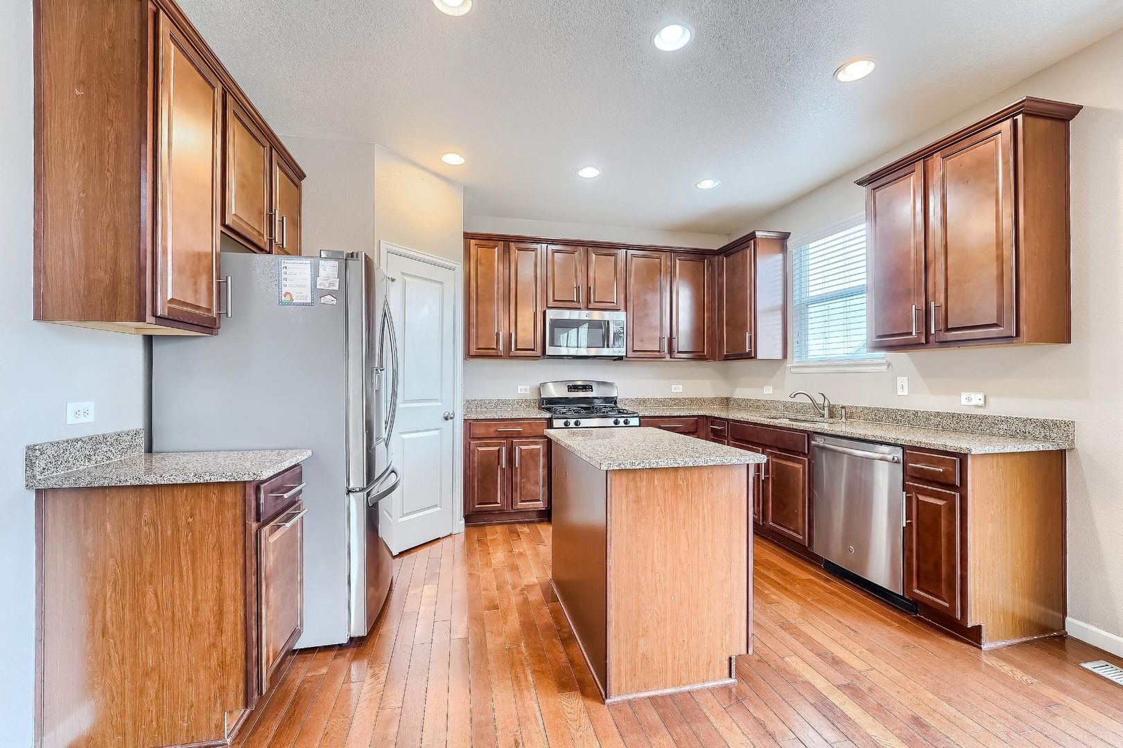 Building Photo - 17122 Melody Dr