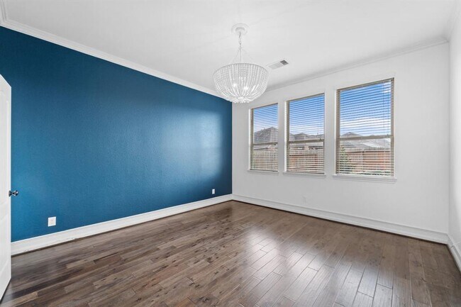 Building Photo - 16746 Highland Country Dr