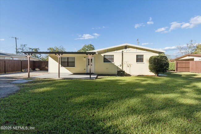 Building Photo - 863 Westgate Dr