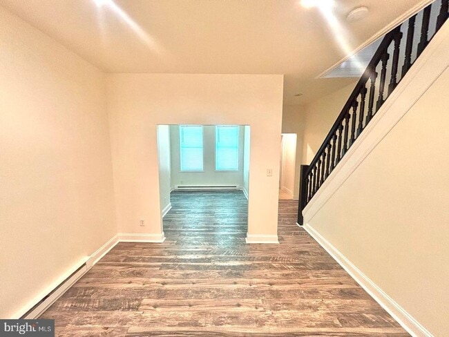 Building Photo - 2324 N Lambert St