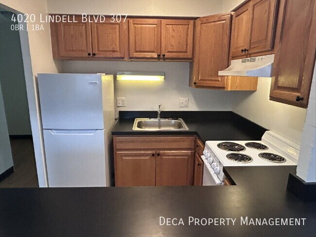 Building Photo - 4020 Lindell Blvd