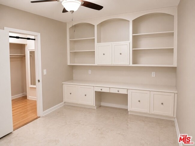 Building Photo - 5870 Green Valley Cir